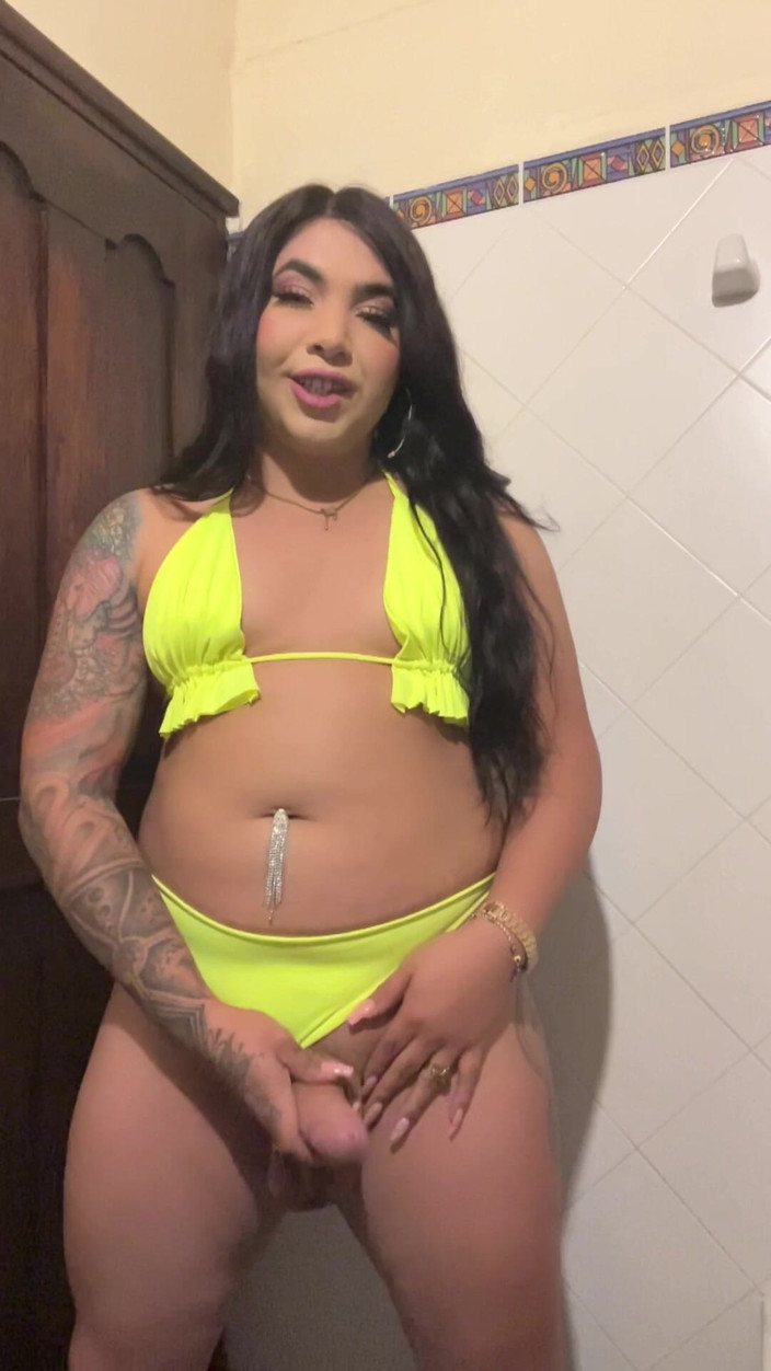 JessieRoss: Bra POV Cumshot