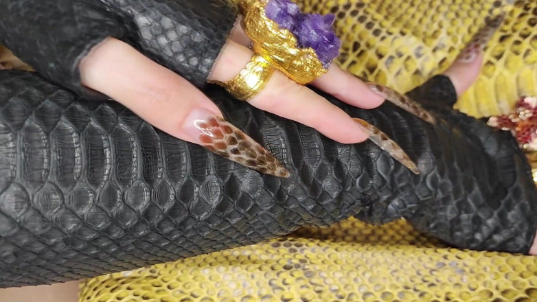 Princess18_: Kuku ular ekstra panjangku ngentot pikiranmu