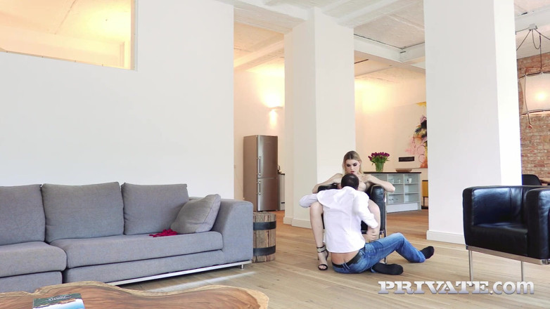 Private.com: Anny Aurora yüze boşalma ile en seksi iç çamaşırını içine alıyor