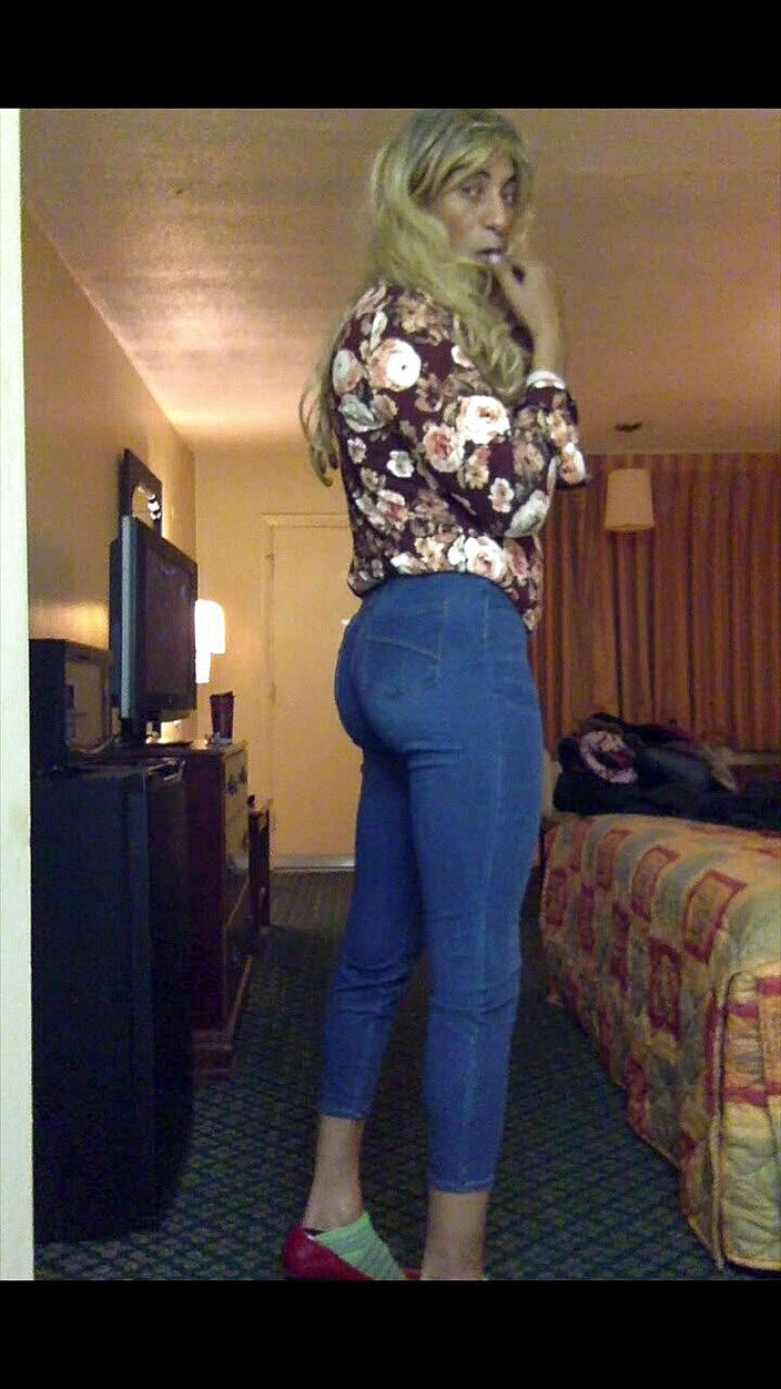 SweetcakesTee: SweetcakesTS блондиночка