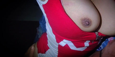 katha: Styvbror med en enorm kuk kommer att knulla styvsysterens bröst