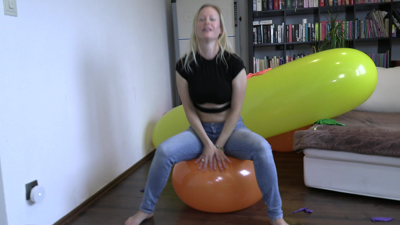 Blondehexe: Якщо їй подобаються великі речі...