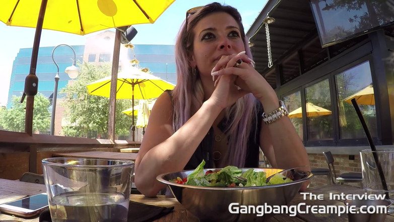 Aziani: Alana sexy interview und auto-blowjob