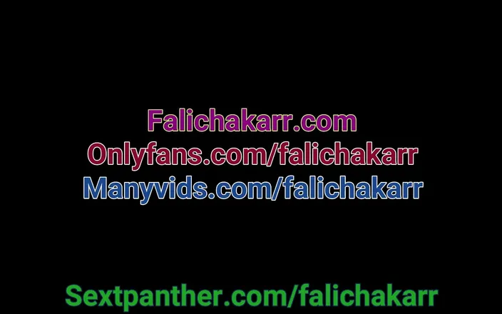 Falicha Karr: Naked Outdoor Amateurs