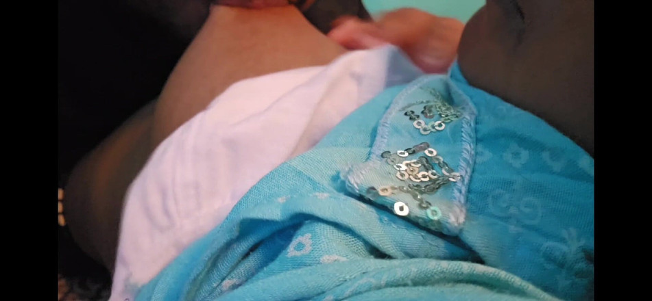 SafeRosebush8: Hintli kadınla uzun süre seks