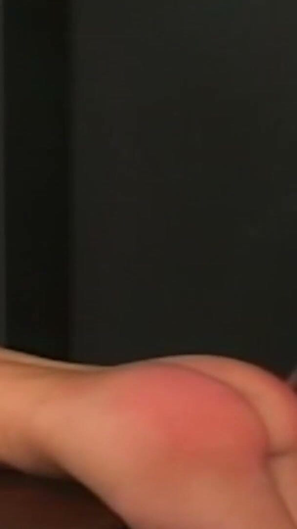 EroticOnly Fetish: Зв'язана брюнетка мамка витримує гарячий восковий дражнити