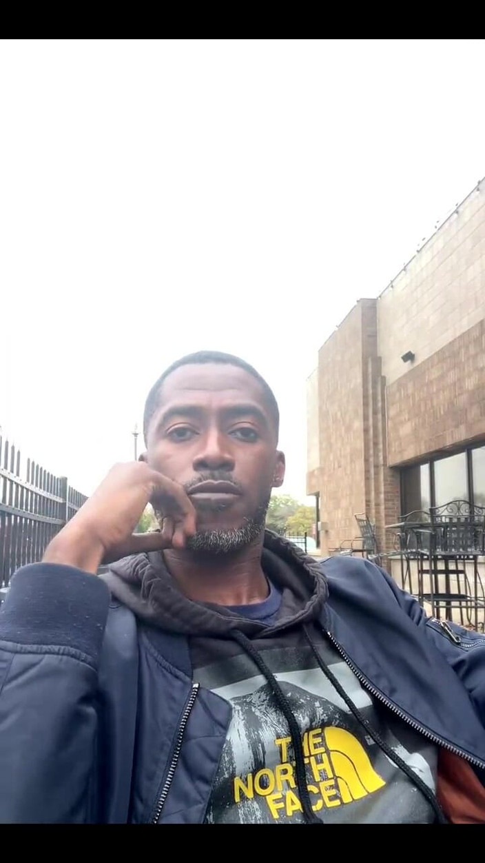 Red Dillinger: लाइव स्ट्रीम