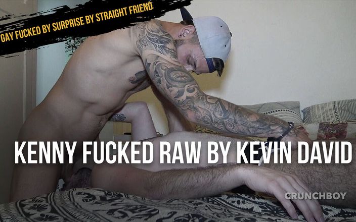 Gay fucked by surprise by straight friend: Kenny wurde roh von Kevin David gefickt