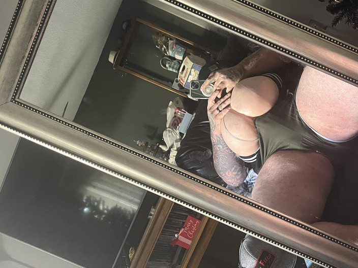 Carver Hightower: Anal apretado hace que una gran polla se corra en...