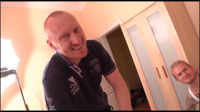 German amateur - 100% German hardcore videos: Awek bertetek besar melantun di atas dong keras sebelum dipancut...