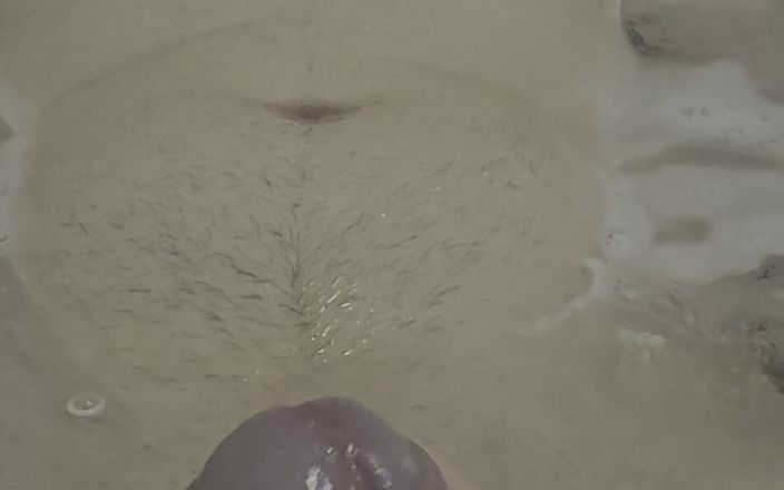 Ungi8961: Mi pareja me satisface en la bañera