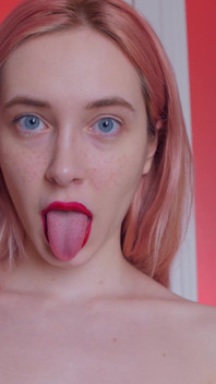 Uctívej můj obličej, drobná hračka