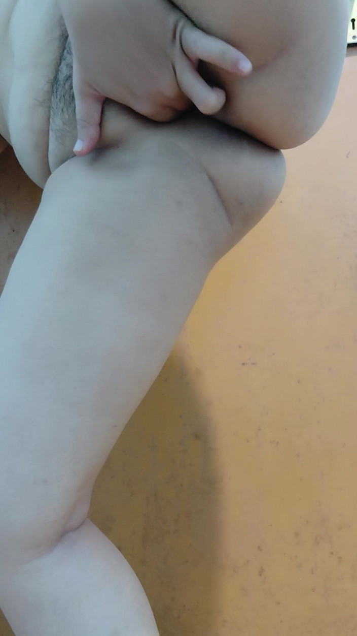 Vaginabig88: Ablası fışkırtana kadar tek başına oynayabilir