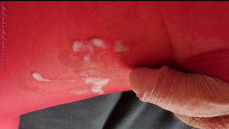 Carmen_Nylonjunge: Nylonjunge miluje červené punčocháče 3 ** Sperma **