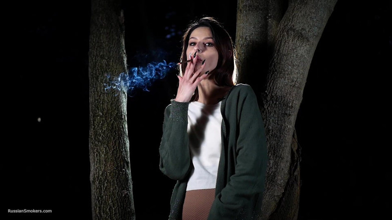 Russian Smokers: Sweet Russian Girl Smoking Cigarette Outdoor Daylight