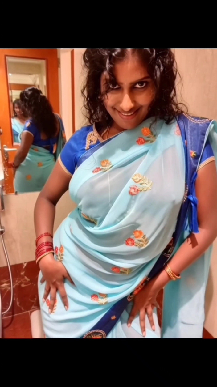 RenuRaj: Renu poprvé Exotic Hot Looks &amp; Svůdná Škádlení - Desi Tamil milf oheň!...