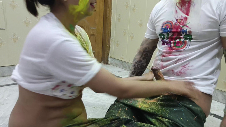 Hornycouple149: Holi special: sara sesso anale in Holi festival si è goduto...