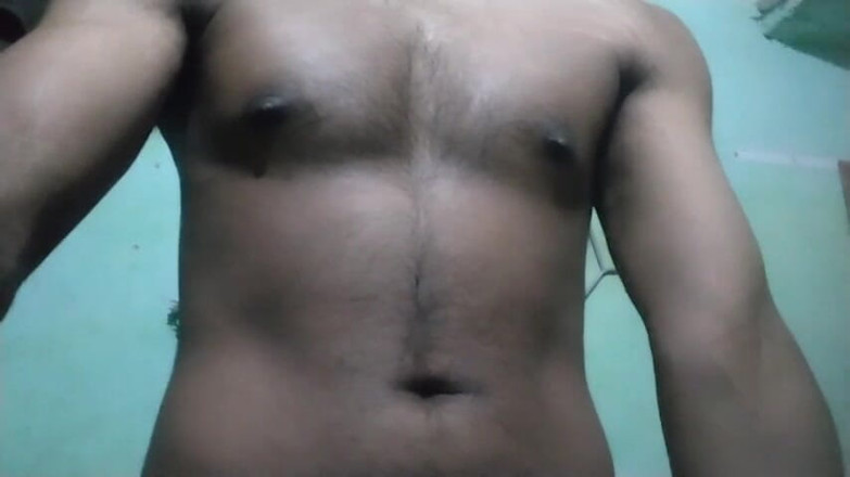 Desi Tits: Giovane ragazzo muscoloso da palestra cazzo grosso cazzo dm