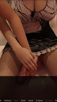 Mia liebt es, blowjob für evelyn in der Futa bar zu machen