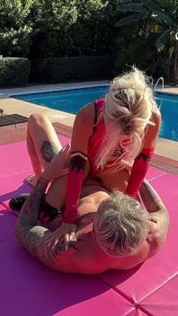 Il sesso all'aperto tatiana steele vs jay spear
