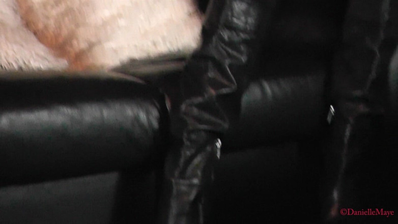 DanielleMaye: Schwanz und ball