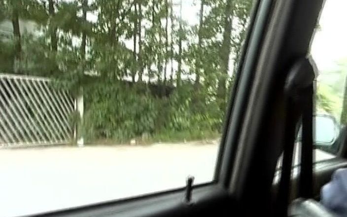 Deutscher hardcore: Schattige Duitse blondine wordt buitenshuis dubbel gepenetreerd