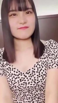 Tichá kráska s tmavými vlasy. Jedno setkání bylo jediné, co trvalo, než se všechno změnilo.