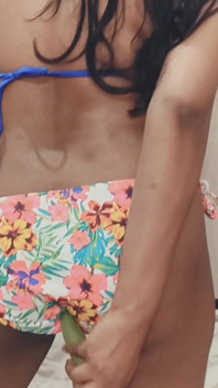 Zara mujer dedeándose y anal