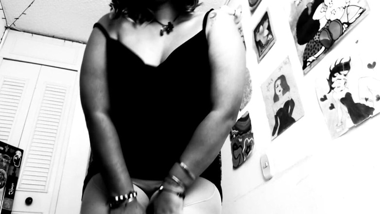 Nana Bela: Silent Cinema dan Black and White Vintaj Girl Menggoda Awak...
