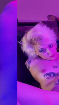 Fun à la machine à baiser - levrette et orgasme en missionnaire
