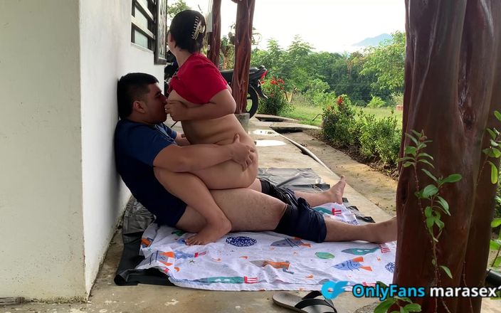 MaRaSexx: Ofrecen dinero en efectivo para romperme el culo y mi...