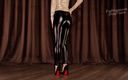 Shiny teens: 678 Collant nudi lucidi sotto leggings in pelle nera