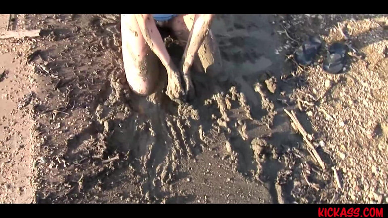 Kick Ass Pictures: Phim từ Lil Zoe của Kick Ass Pictures