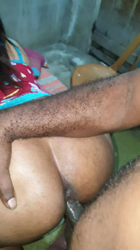 Hotwife buatan sendiri yang sepi mengambil kawan suami dengan batang besar