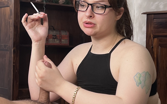 Romanian Girls: Fumar E Chupar Com Anna Delight
