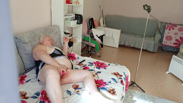 Zona901: Une belle-mère se détend après le travail