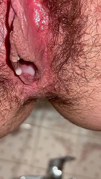 Teen Pees Beautifully