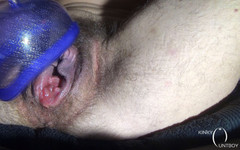 FTM Kinky cuntboy: Chlupatá FTM kundička poprvé napumpovaná