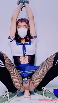 Maureennadh - terikat menunggang dildo, dikunci dalam Kesucian Mikro