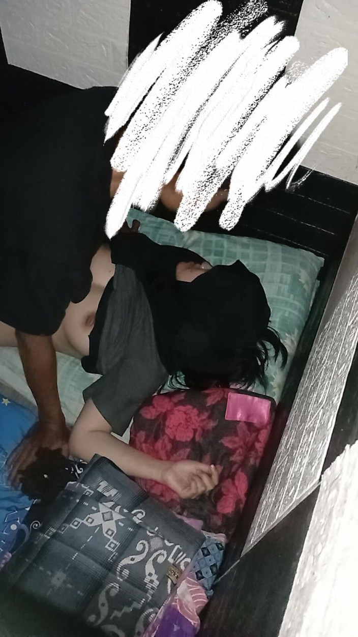 Famly sex: O prazer da minha buceta estreita e pele branca da...