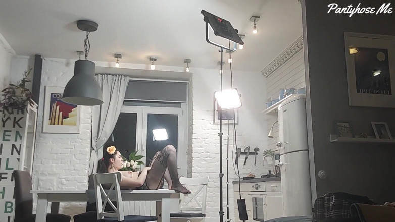 Pantyhose me porn videos: Behind the scenes in december 21