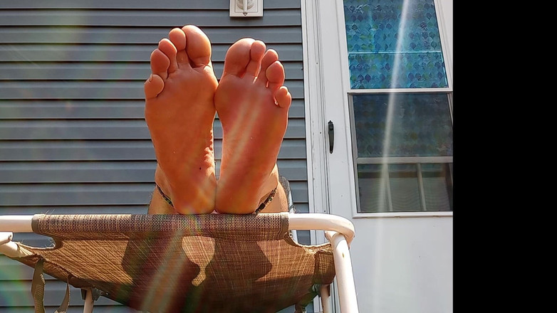 Midsouth Foot Fetish: Смотри на мои подошвы, пока ты поглаживаешь себя