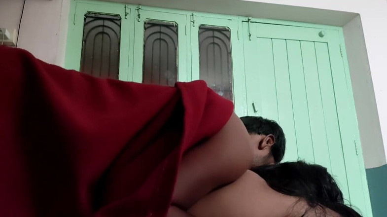 Hindiaudioadda1: Seks anal di balik selimut