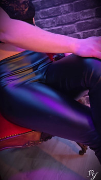 Foot Worship - Maitresse Julia