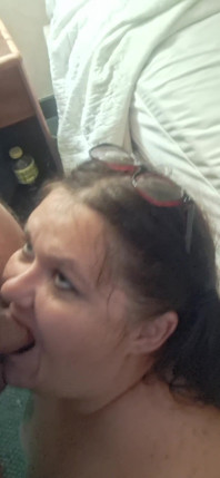 Chupar esa polla sucia chica