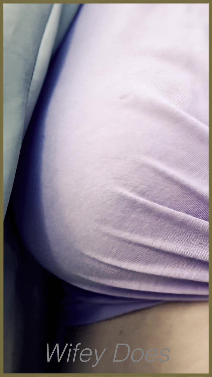 Wifey Does: Ma femme aux seins parfaits sans soutien-gorge