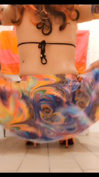 Lizzaali: สั่นและกระพือเร็วๆ จนแตกพุ่งใส่เท้า