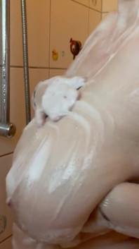 Festa de espuma com peitões