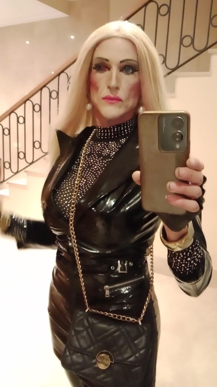 Tatiana Zorrita: Vinyl 2