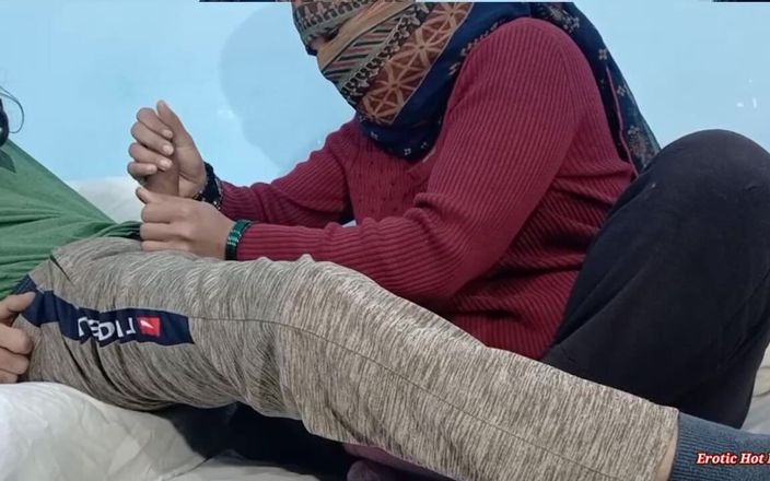 Netu: Ấn Độ bhabhi thủ dâm devar với một handjob rất tốt